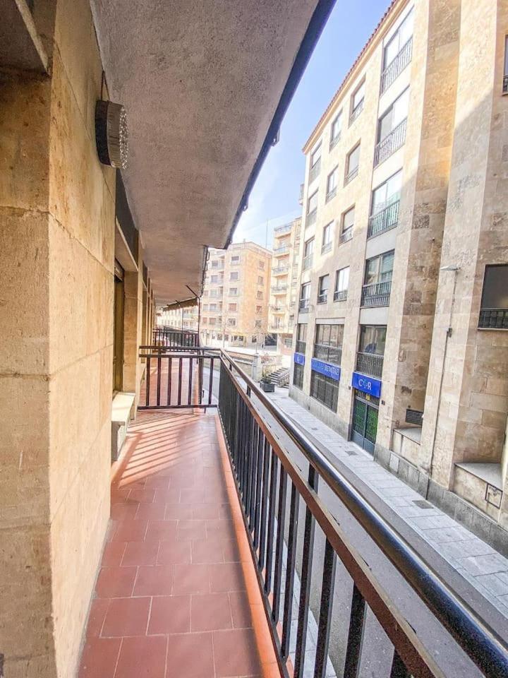 Residencial Leyra, Piso Centrico De 6 Habitaciones, 8 Camas Salamanca Exterior photo